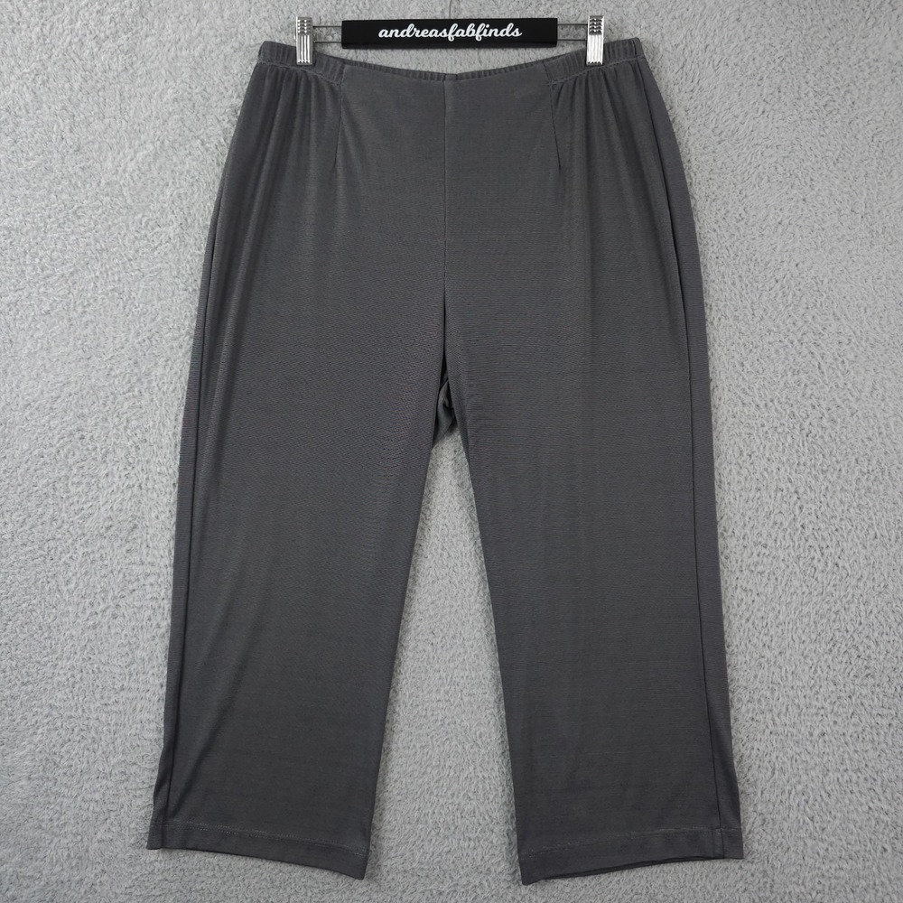 Chicos Easywear Pants 3 Short US XL Black White Micro Stripe Slinky Knit Pull On